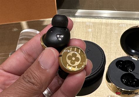 orecchini louis vuitton lv|louis vuitton horizon earbuds.